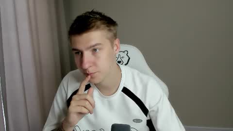 Snapshot of mrsexycum4u chatting on 07-25-26, 10:13 Adam online show from 07-25-26, 10:13