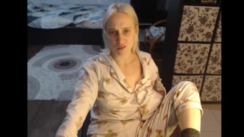 Sasha online show from 10-15-25, 07:03