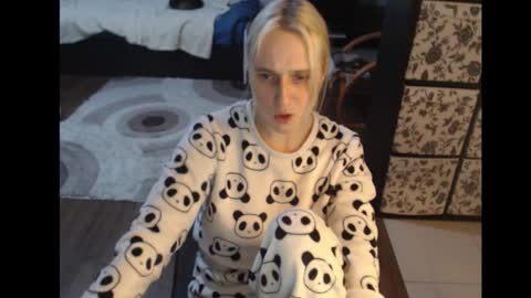 Sasha online show from 11-18-25, 06:34