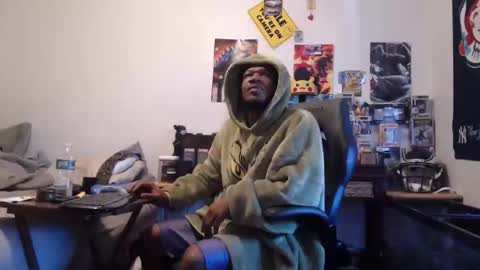 Snapshot of mrsoonicexrated chatting on 12-22-25, 03:09 mrsoonicexrated online show from 12-22-25, 03:09