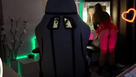 YOUR OWNER online show from 11-21-25, 07:45