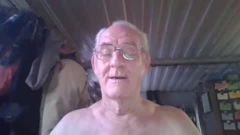 Chuck online show from 04-11-26, 01:04