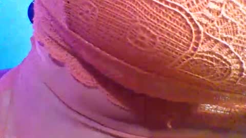 Snapshot of mrvenusx chatting on 03-21-26, 05:01 Mrs Venus online show from 03-21-26, 05:01