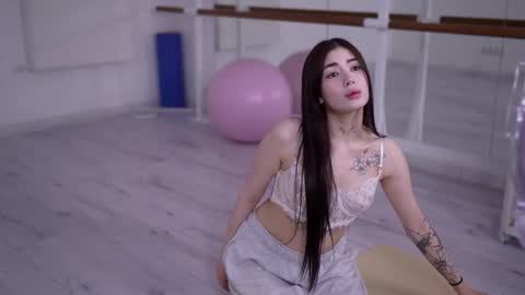 Alice online show from 12-05-25, 01:42