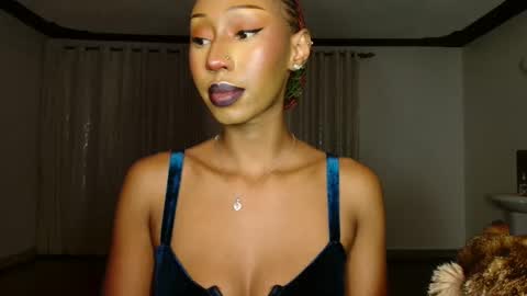 ms_crystal online show from 11-13-25, 03:33