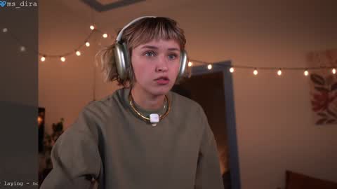 Snapshot of ms_dira chatting on 02-20-26, 04:51 dira and the riru tribe online show from 02-20-26, 04:51