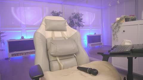 Snapshot of ms_lawless chatting on 03-07-25, 03:40 Samantha online show from 03-07-25, 03:40