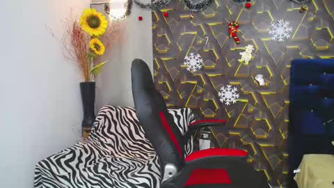 Snapshot of ms_leydi chatting on 11-27-25, 03:41 ms_leydi online show from 11-27-25, 03:41