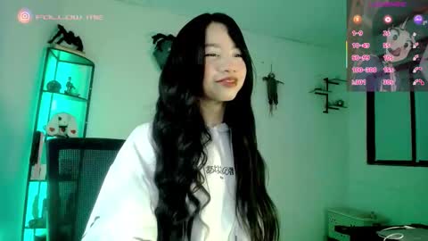 Snapshot of ms_lissa chatting on 10-18-25, 11:49 MISS LISSA online show from 10-18-25, 11:49
