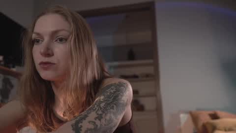 Snapshot of ms_lorelei chatting on 03-07-25, 08:22 Lore online show from 03-07-25, 08:22