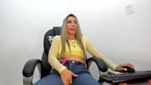 ms_lunarose online show from 02-04-26, 11:53