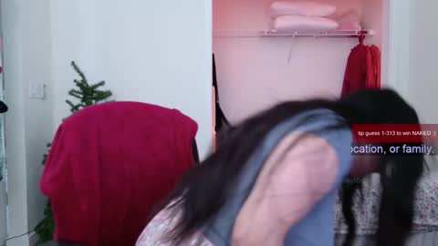 Snapshot of ms_mochii chatting on 12-12-24, 08:21 R o r i SnapChat heyroriv2 wednesday - sunday Noon oclock mountain - 5pm mountain online show from 12-12-24, 08:21