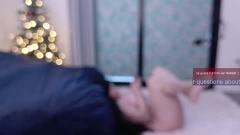 Snapshot of ms_mochii chatting on 12-19-24, 10:32 R o r i SnapChat heyroriv2 wednesday - sunday Noon oclock mountain - 5pm mountain online show from 12-19-24, 10:32