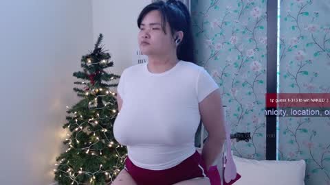 Snapshot of ms_mochii chatting on 01-16-25, 10:34 R o r i SnapChat heyroriv2 wednesday - sunday Noon oclock mountain - 5pm mountain online show from 01-16-25, 10:34