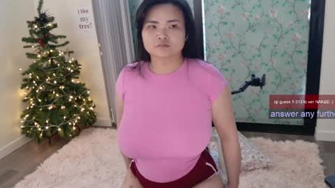 Snapshot of ms_mochii chatting on 01-30-25, 10:19 R o r i SnapChat heyroriv2 wednesday - sunday Noon oclock mountain - 5pm mountain online show from 01-30-25, 10:19