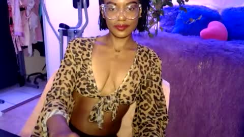 Snapshot of msemonibrown chatting on 05-19-26, 04:52 CocoSage online show from 05-19-26, 04:52