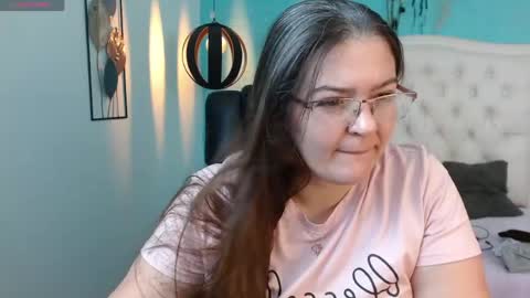 Jossie online show from 04-17-26, 03:31