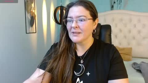 Jossie online show from 04-29-26, 03:43