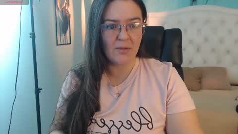 Snapshot of msjossie chatting on 06-12-26, 04:00 Jossie online show from 06-12-26, 04:00