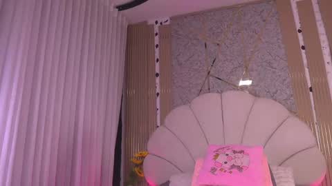 Manuela  online show from 04-24-26, 03:09