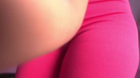 Snapshot of mssburbuja chatting on 05-13-26, 03:04 Manuela online show from 05-13-26, 03:04