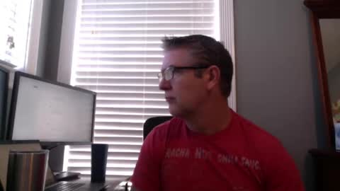 Snapshot of mtbrdr76 chatting on 06-05-26, 04:35 Fun time Daddy online show from 06-05-26, 04:35