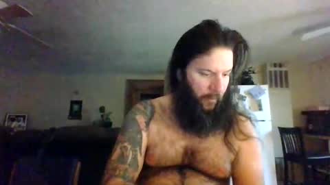 Snapshot of mudge chatting on 01-21-25, 10:19 Mudge online show from 01-21-25, 10:19