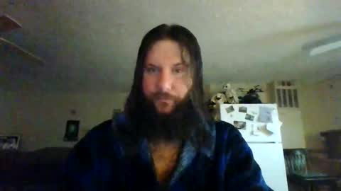 Snapshot of mudge chatting on 02-24-25, 03:55 Mudge online show from 02-24-25, 03:55