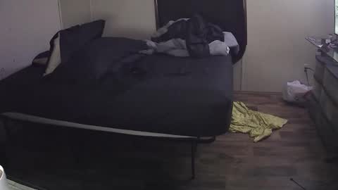 Muffdiver online show from 04-14-26, 07:58