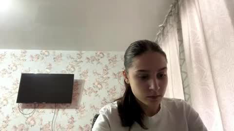 Tia online show from 04-21-26, 09:04