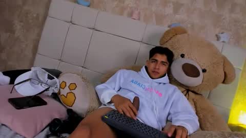 Snapshot of muichiro_tokito1 chatting on 12-23-24, 11:25 muichiro tokito1 online show from 12-23-24, 11:25