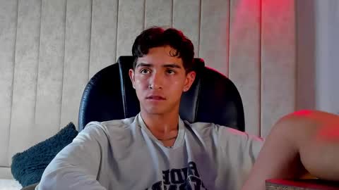 Snapshot of muichiro_tokito1 chatting on 11-09-25, 04:00 muichiro tokito1 online show from 11-09-25, 04:00