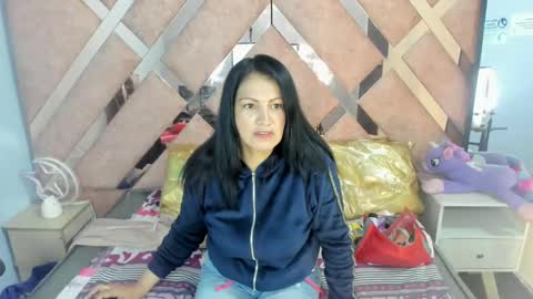 Snapshot of mulan_sexy01 chatting on 12-30-24, 07:53 Mulan online show from 12-30-24, 07:53