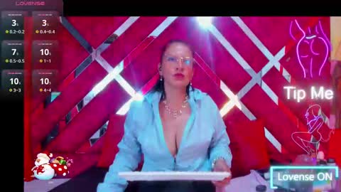 Snapshot of mulan_sexy01 chatting on 09-16-25, 01:34 Mulan online show from 09-16-25, 01:34