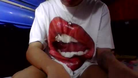 Snapshot of multicummerts chatting on 10-13-25, 05:18 multicummerts online show from 10-13-25, 05:18