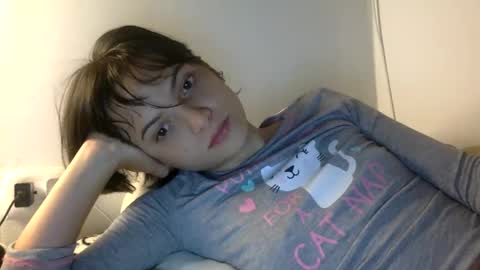 Snapshot of munchi_ chatting on 12-09-24, 11:15   online show from 12-09-24, 11:15