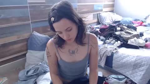 Snapshot of munchi_ chatting on 10-08-25, 03:31   online show from 10-08-25, 03:31