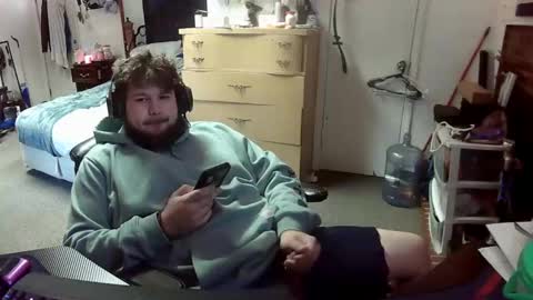 munchieee online show from 12-18-24, 08:47