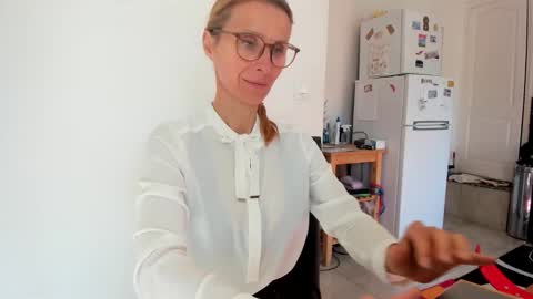 LOVELY JULIA  Peter DAY online show from 03-27-26, 01:55