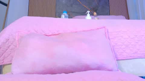 Snapshot of muriel_belovv chatting on 07-26-26, 03:04 Tell me Sofi online show from 07-26-26, 03:04