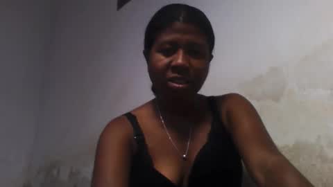 Snapshot of murielleee chatting on 05-14-26, 08:43 murielleee online show from 05-14-26, 08:43