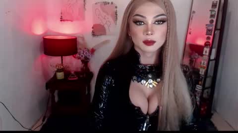 Snapshot of murphy_bitches chatting on 11-17-25, 07:41 MURPHY online show from 11-17-25, 07:41