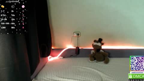 Mira online show from 10-31-25, 07:04