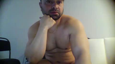 Snapshot of muscle794 chatting on 02-27-26, 04:40 Cool Traveler online show from 02-27-26, 04:40