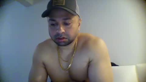 Snapshot of muscle794 chatting on 03-03-26, 03:51 Cool Traveler online show from 03-03-26, 03:51