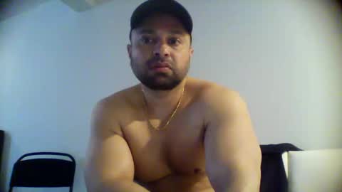 Snapshot of muscle794 chatting on 03-06-26, 06:48 Cool Traveler online show from 03-06-26, 06:48