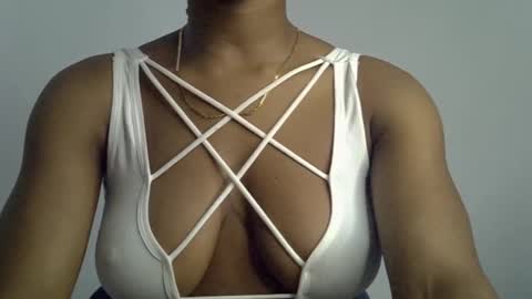 muscle_queen0 online show from 03-01-26, 09:28