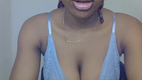 muscle_queen0 online show from 03-06-26, 10:23