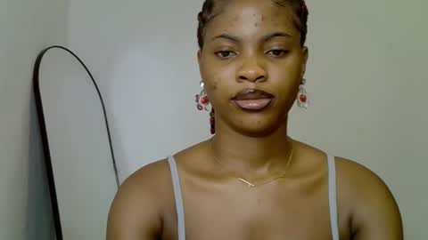 muscle_queen0 online show from 03-08-26, 08:01