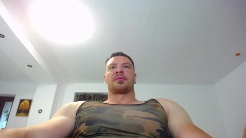 Snapshot of muscleaj69 chatting on 07-29-26, 05:38 AJ online show from 07-29-26, 05:38